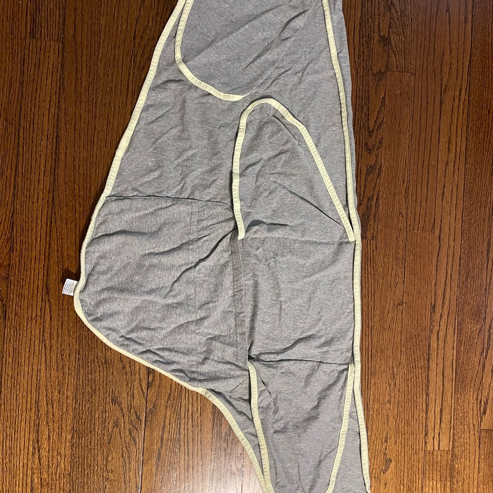Miracle blanket swaddle